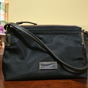 Dooney & Bourke Black Sholder Bag